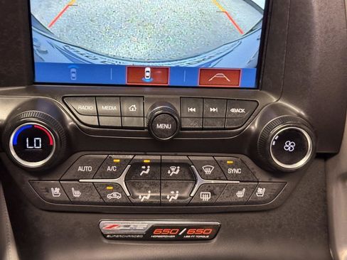Used 2019 Chevrolet Corvette Z06 RWD image 23