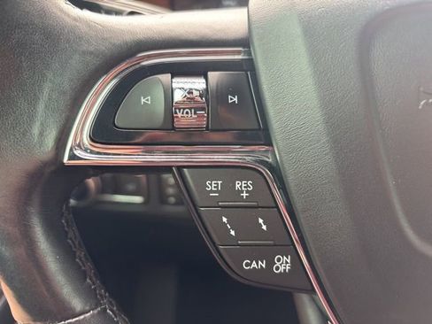 Used 2020 Lincoln Navigator L Reserve w/ Luxury Package AWD/4WD image 22