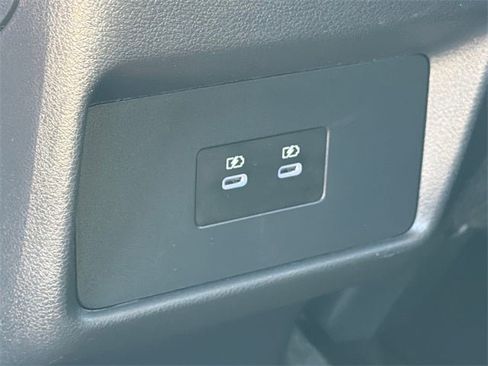 Certified 2024 Nissan Rogue SV image 19