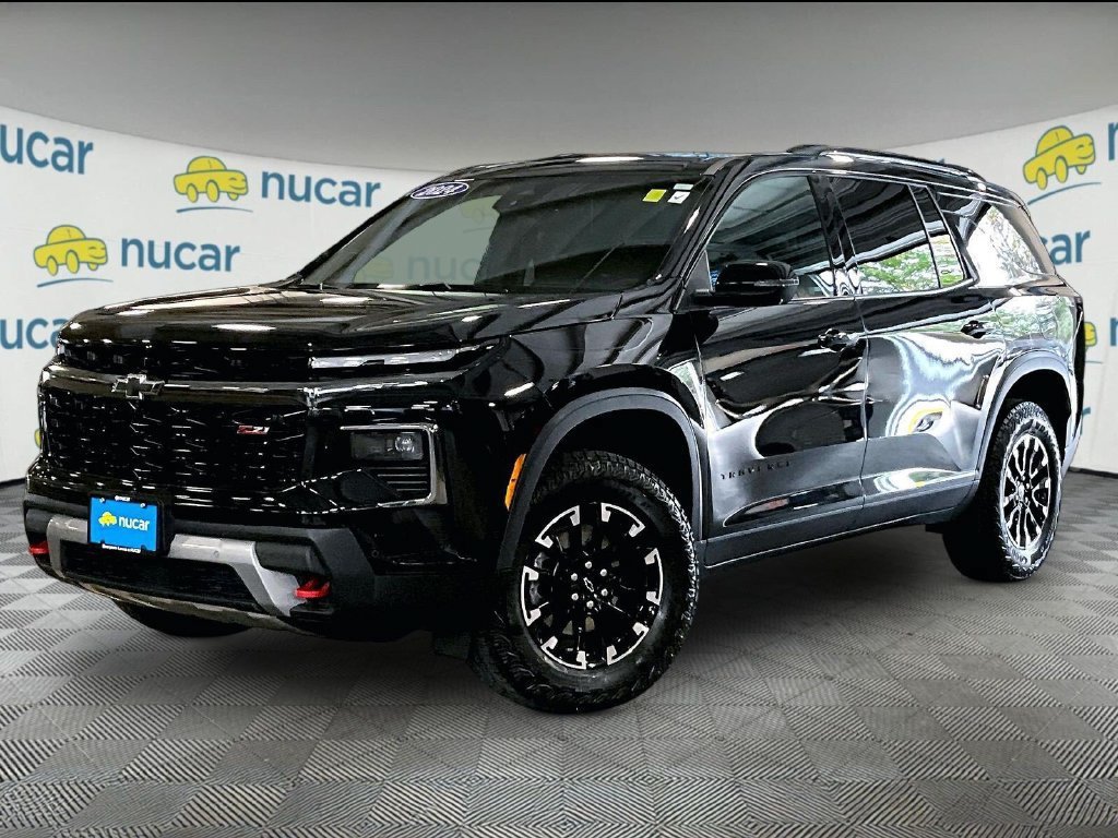 Used 2024 Chevrolet Traverse Z71 w/ Enhanced Driving Package AWD/4WD image 3