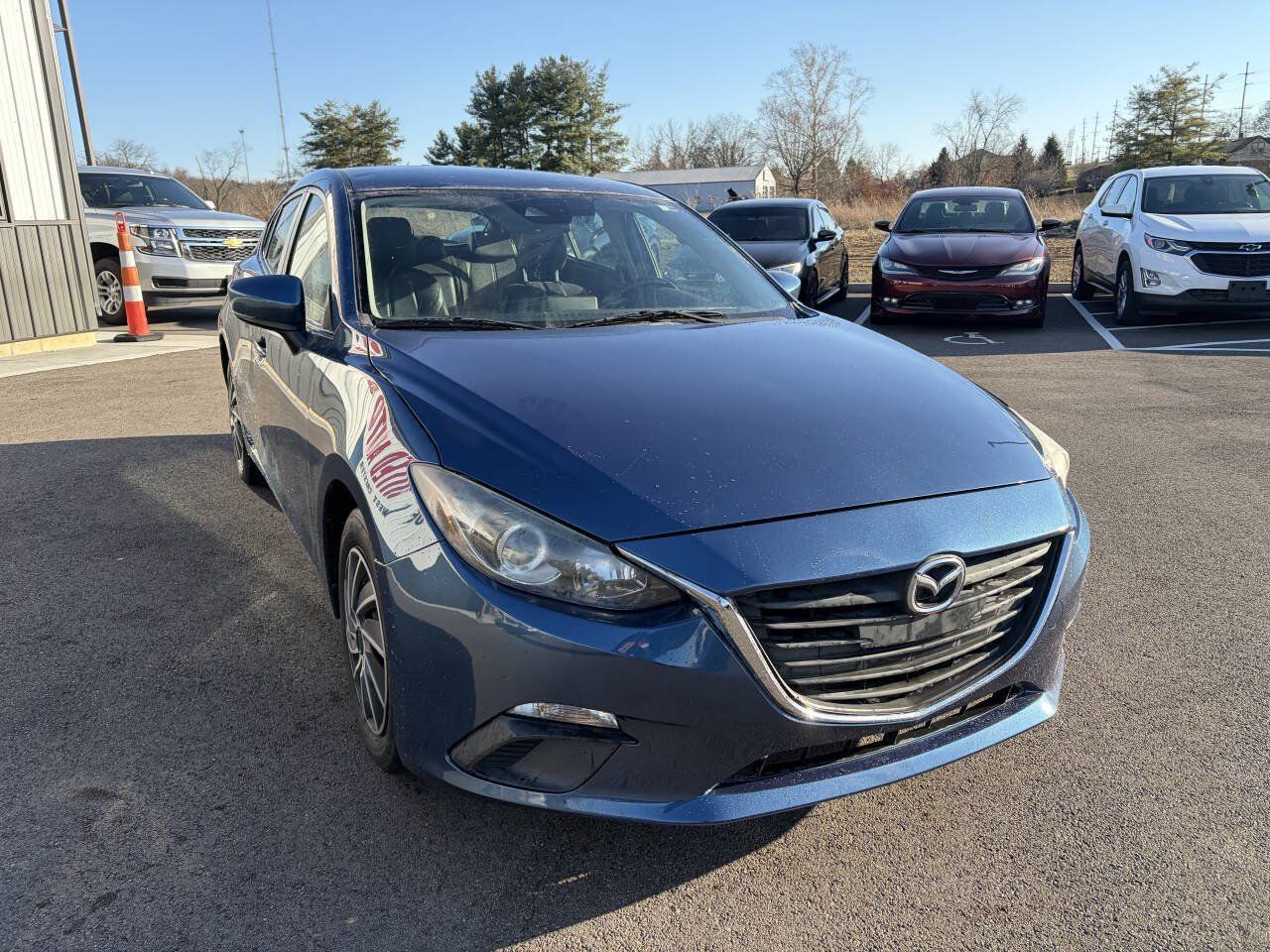 Used 2017 MAZDA MAZDA3 Touring FWD image 3