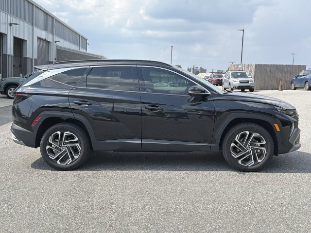 Certified 2025 Hyundai Tucson Limited AWD/4WD image 20