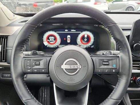 Used 2024 Nissan Pathfinder Platinum w/ Lighting Package (N93) AWD/4WD image 21