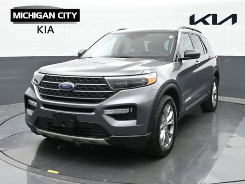 Used 2023 Ford Explorer XLT w/ Equipment Group 202A AWD/4WD image 1