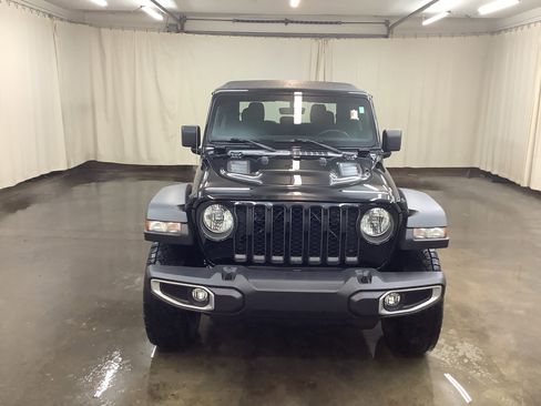 Used 2021 Jeep Gladiator Rubicon image 3