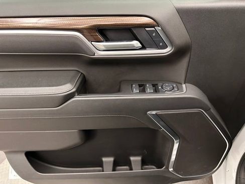 Used 2025 Chevrolet Silverado 1500 LT image 15