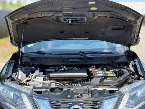 Used 2017 Nissan Rogue SV image 28