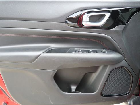 Used 2024 Jeep Compass Trailhawk image 17