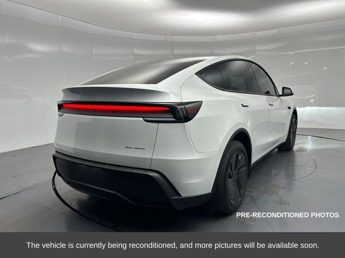 Used 2026 Tesla Model Y Long Range image 5