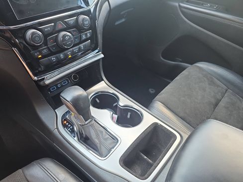 Used 2020 Jeep Grand Cherokee Altitude AWD/4WD image 23