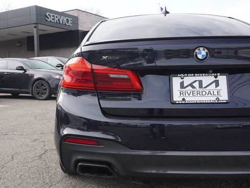 Used 2018 BMW M550i xDrive image 15