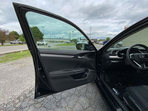 Used 2017 Honda Civic EX-T image 19