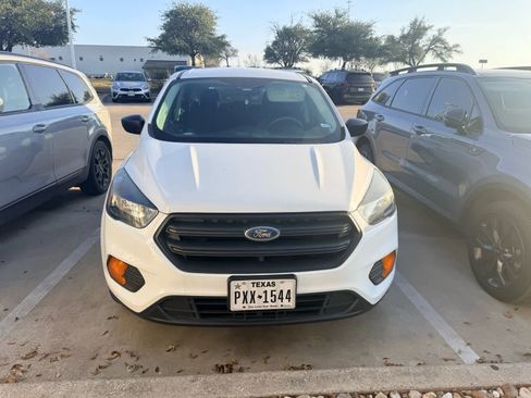 Used 2018 Ford Escape S image 6