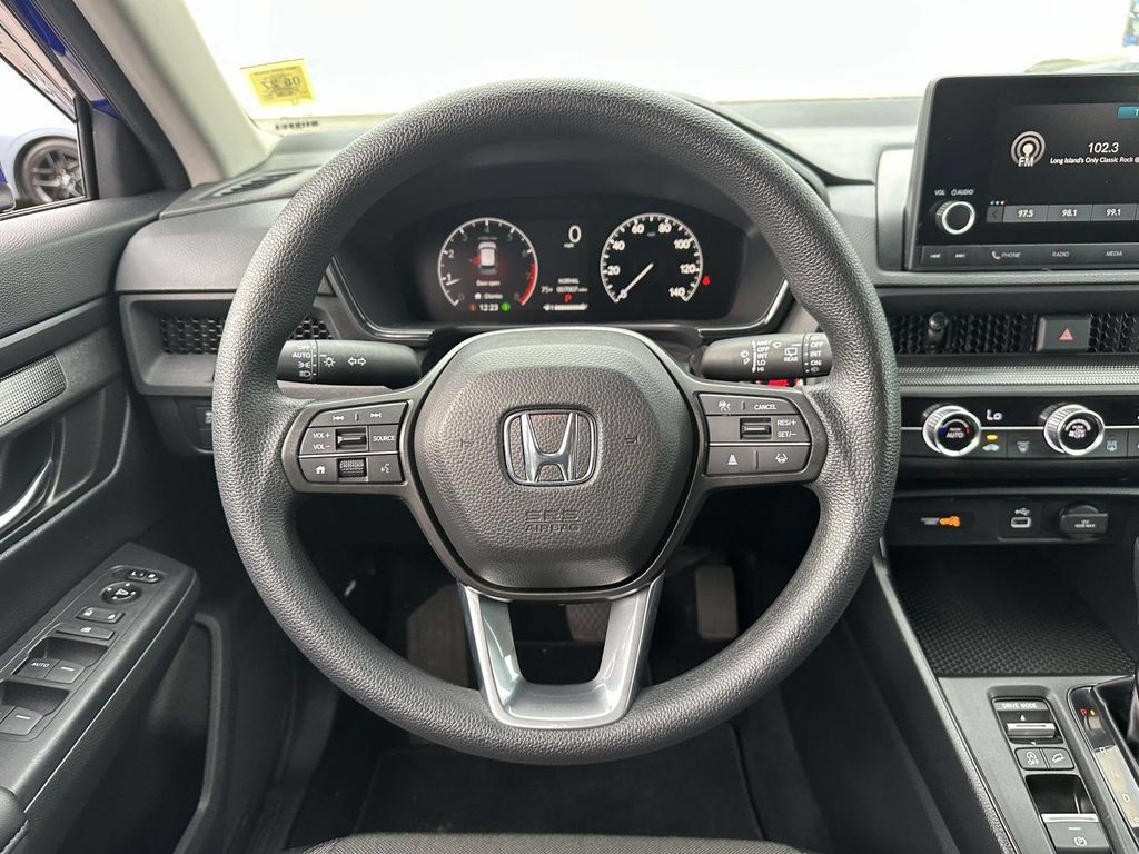 Used 2025 Honda CR-V LX image 12