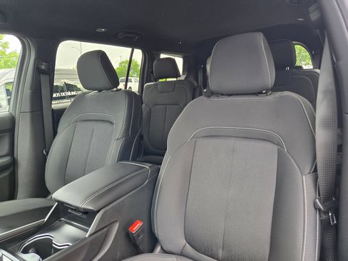 New 2026 Jeep Grand Cherokee L Laredo RWD image 23