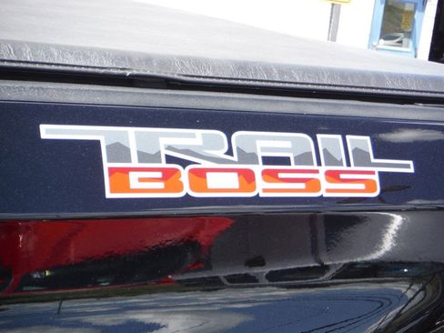 Used 2023 Chevrolet Silverado 1500 LT Trail Boss w/ Protection Package AWD/4WD image 7