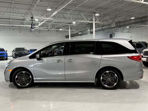 Used 2023 Honda Odyssey Elite image 16