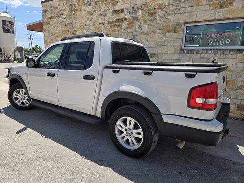 Used 2008 Ford Explorer Sport Trac XLT RWD image 3