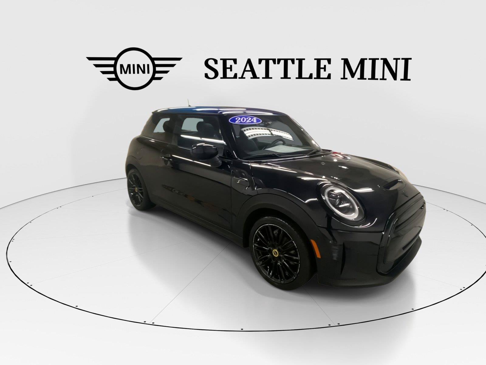 Used 2024 MINI Cooper SE FWD image 2