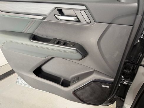 New 2026 GMC Acadia AT4 AWD/4WD image 11