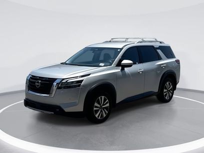 Used 2023 Nissan Pathfinder SL