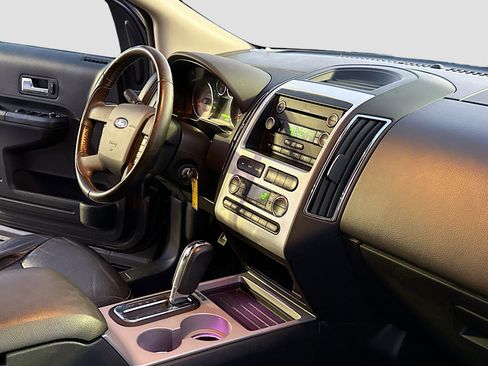 Used 2010 Ford Edge SEL image 5