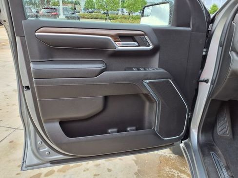 Used 2023 Chevrolet Silverado 1500 LT AWD/4WD image 12