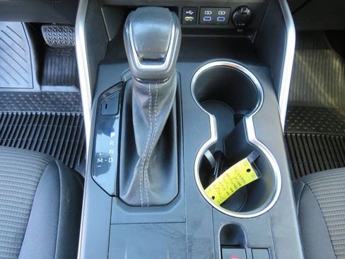Certified 2022 Toyota Highlander LE image 26