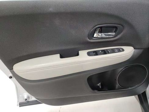 Used 2021 Honda HR-V LX image 20