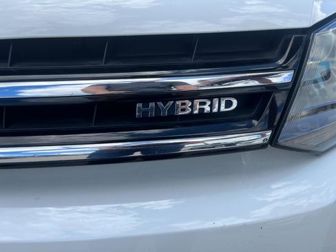 Used 2012 Volkswagen Touareg Hybrid image 35