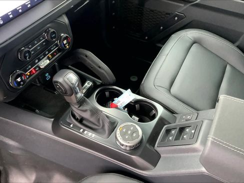 New 2025 Ford Bronco Badlands AWD/4WD image 8