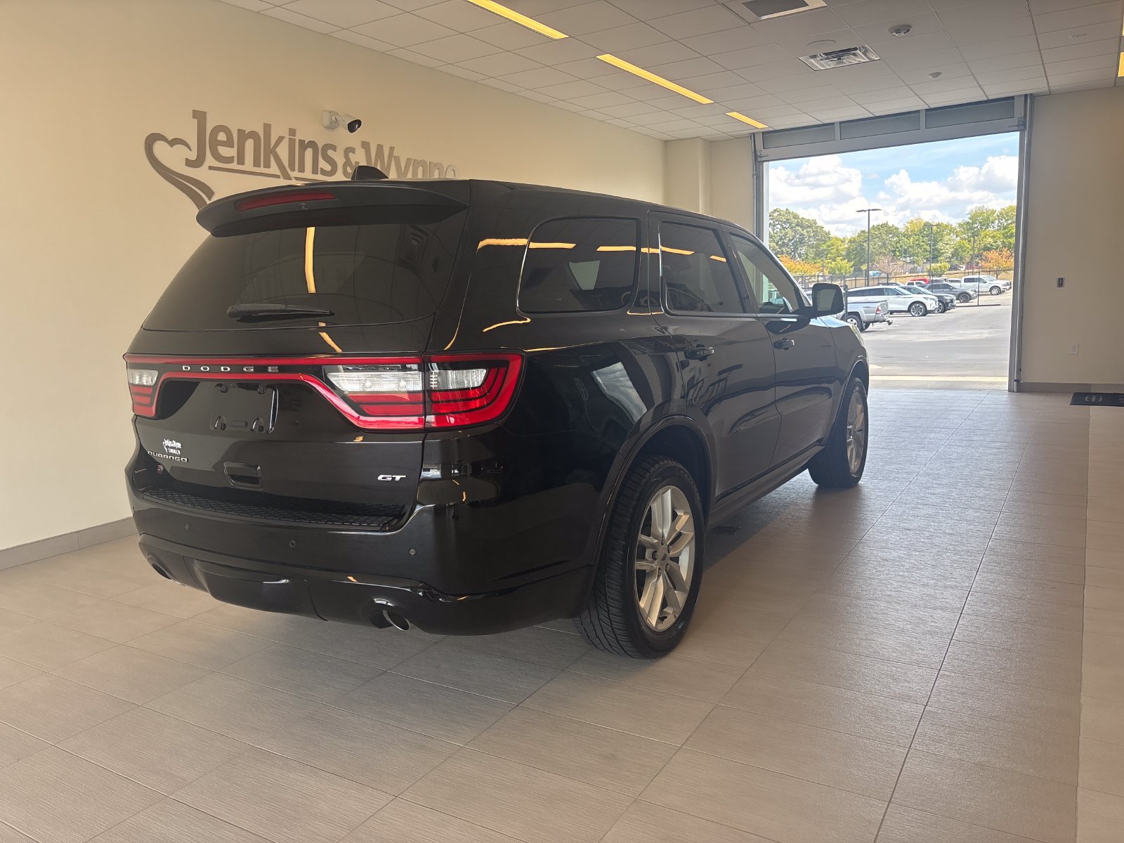 Used 2023 Dodge Durango GT AWD/4WD image 2