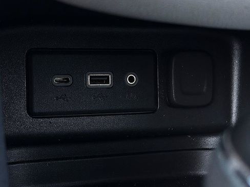 Used 2020 Chevrolet Equinox LS w/ LS Convenience Package FWD image 16