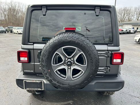 Used 2022 Jeep Wrangler Unlimited Sport image 4