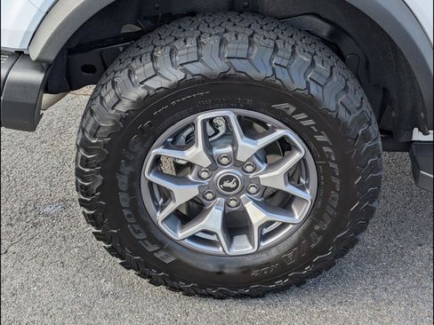 Used 2024 Ford Bronco Badlands image 23