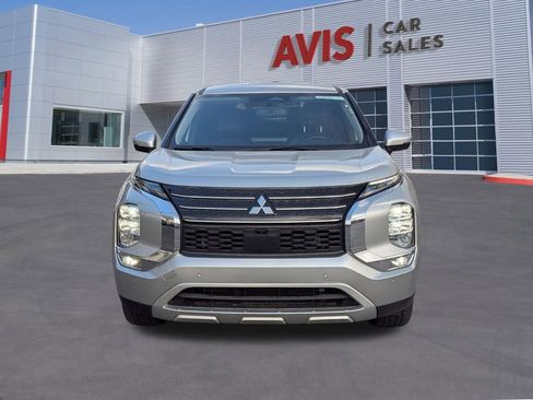 Used 2024 Mitsubishi Outlander SE image 10