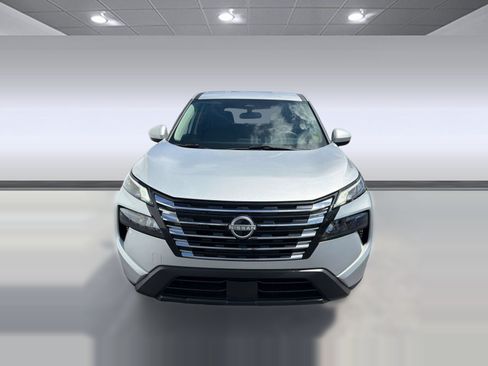 Used 2025 Nissan Rogue SV AWD/4WD image 6