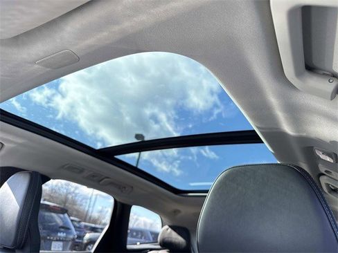 Used 2022 Volvo XC60 B6 Inscription w/ Advanced Package image 16