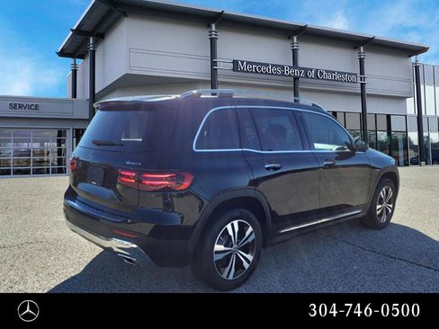 Used 2025 Mercedes-Benz GLB 250 4MATIC image 3