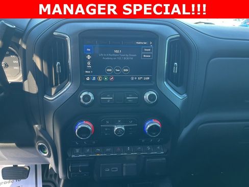 Certified 2022 GMC Sierra 2500 Denali w/ Denali Black Diamond Edition image 35