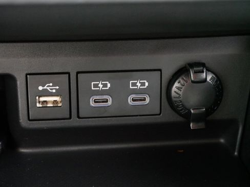 Certified 2024 Toyota Highlander XLE image 30