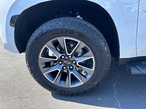 Certified 2023 Chevrolet Tahoe Z71 w/ Luxury Package image 12