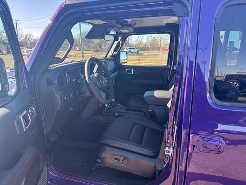 New 2026 Jeep Gladiator Rubicon w/ Safety Group AWD/4WD image 17
