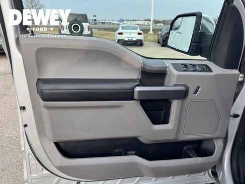 Used 2017 Ford F150 XLT w/ Equipment Group 302A Luxury image 10