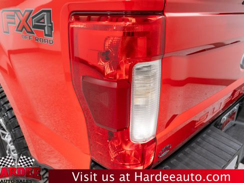 Used 2018 Ford F250 XLT w/ XLT Premium Package image 9