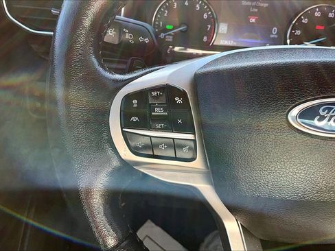 Used 2021 Ford Explorer Limited image 23