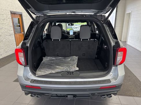 Used 2020 Ford Explorer ST w/ Premium Technology Package AWD/4WD image 9
