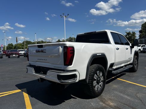 Used 2024 GMC Sierra 2500 Denali w/ Max Trailering Package AWD/4WD image 7
