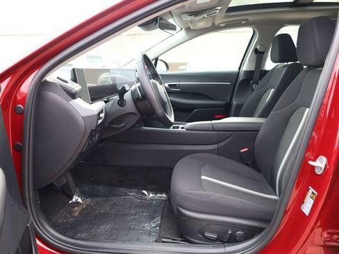 Used 2024 Hyundai Sonata SEL w/ Convenience Package image 12