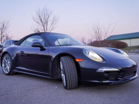 Used 2014 Porsche 911 Carrera 4S image 9